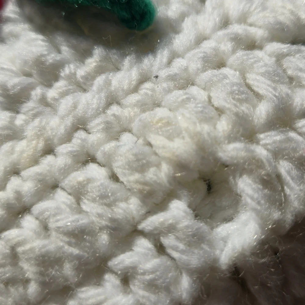 Vintage Handmade Crochet Poinsettia 3D Flower Christmas Table Runner Large 32" - Picture 4 of 11